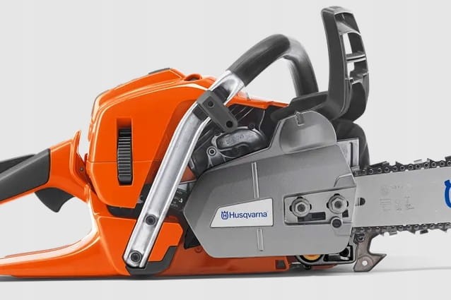 Husqvarna 550 XP Mark II - widok z boku (strona sprzęgła)