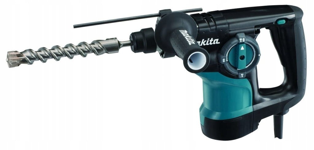 Makita HR2810 młotowiertarka SDS+ - widok boczny z założonym wiertłem