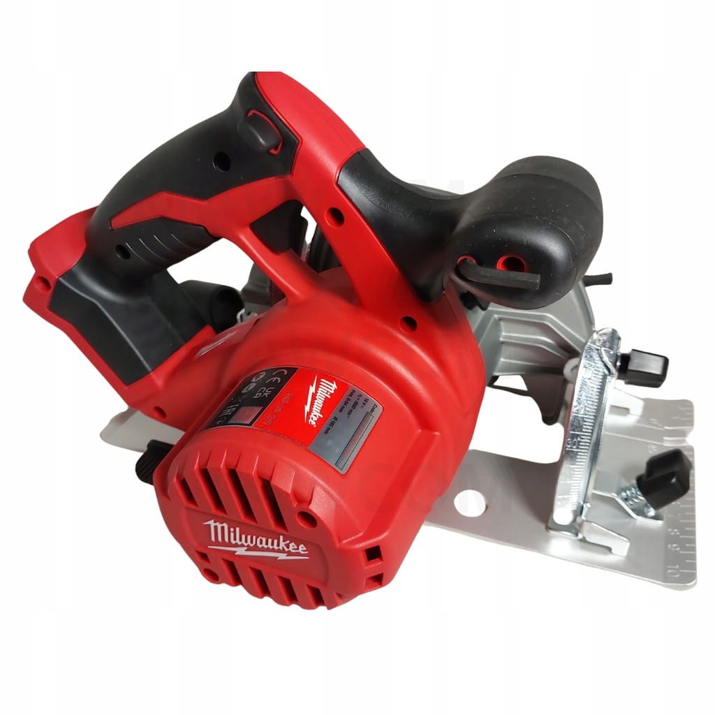 Ergonomiczny uchwyt pilarki Milwaukee HD18 CS z bezpiecznym włącznikiem