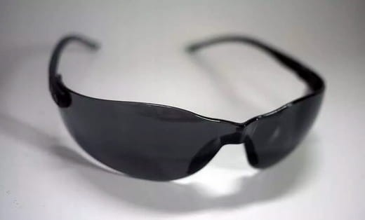 Sportowe okulary BHP Husqvarna z filtrem UV - profil zakrzywiony