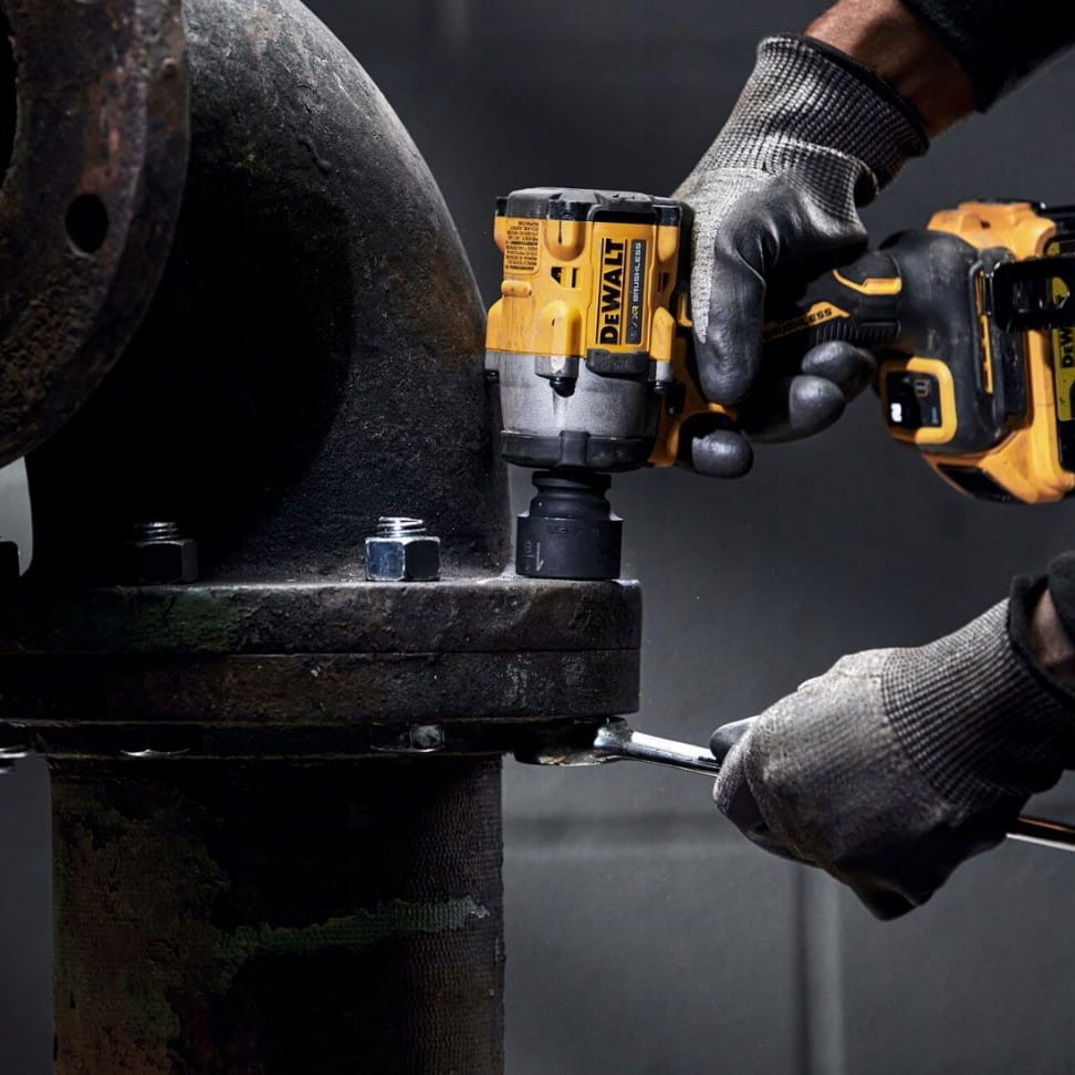 Klucz udarowy akumulatorowy DeWalt DCF922N bezszczotkowy 18 V 406 Nm