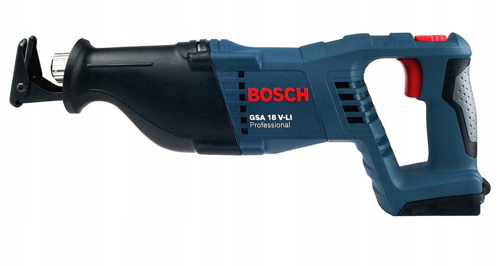 Widok prawej strony piły Bosch GSA 18V-LI - widoczna regulacja stopy