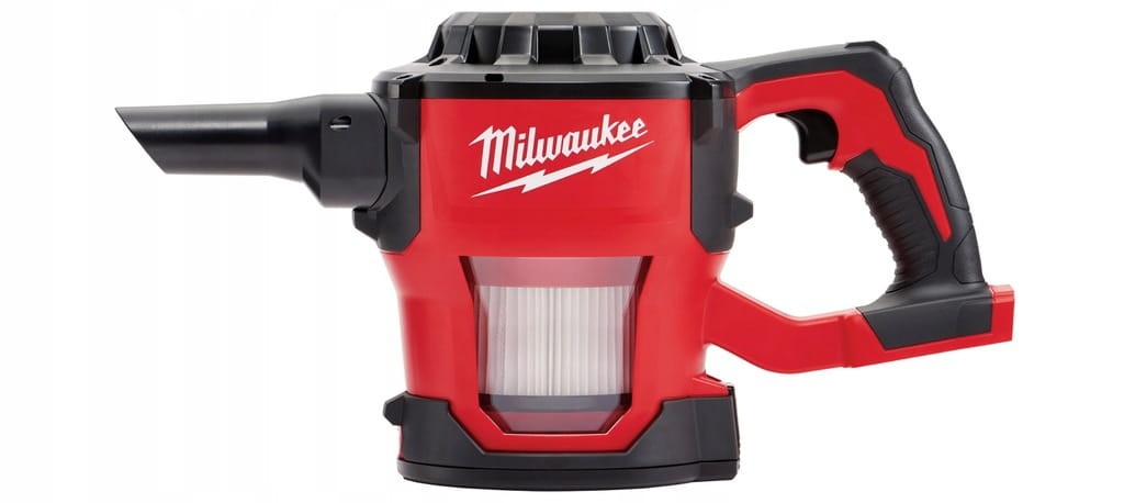 Kompaktowy odkurzacz ręczny Milwaukee M18 CV - widok z boku na obudowę