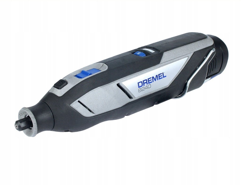 Szlifierka Dremel 8240 12V widok pod kątem z niebieskim akumulatorem