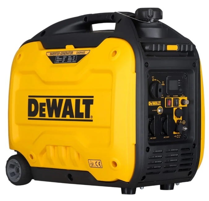 Agregat DeWalt DXGNi42E widok pod kątem na panel sterowania