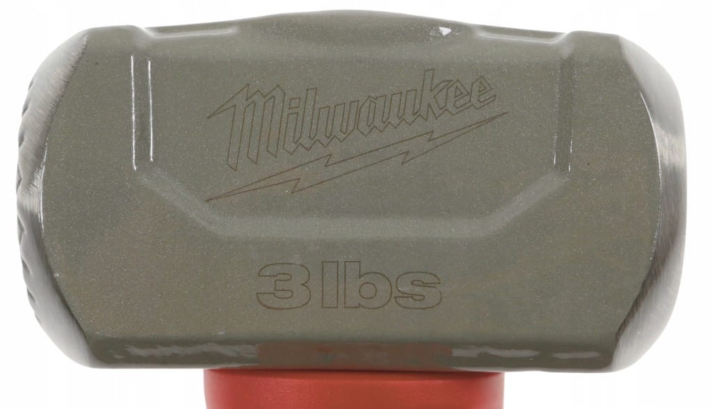 Młotek Milwaukee dwuobuchowy trzonek z włókna szklanego 1,36KG młot mocny