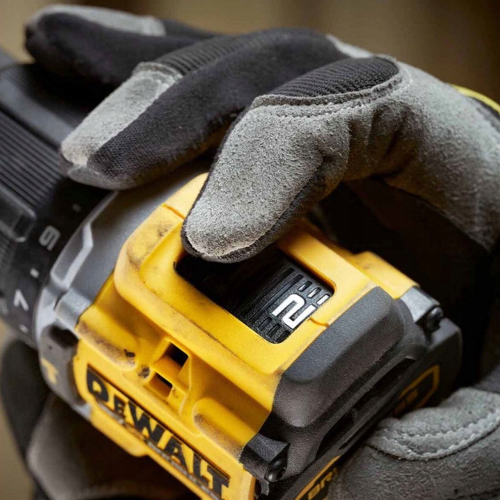 Wiertarko-wkrętarka udarowa DeWALT DCD799N-XJ 18V XR 74 Nm