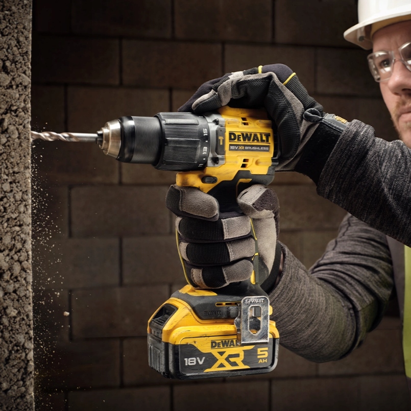 Wiertarko-wkrętarka udarowa DeWALT DCD799N-XJ 18V XR 74 Nm