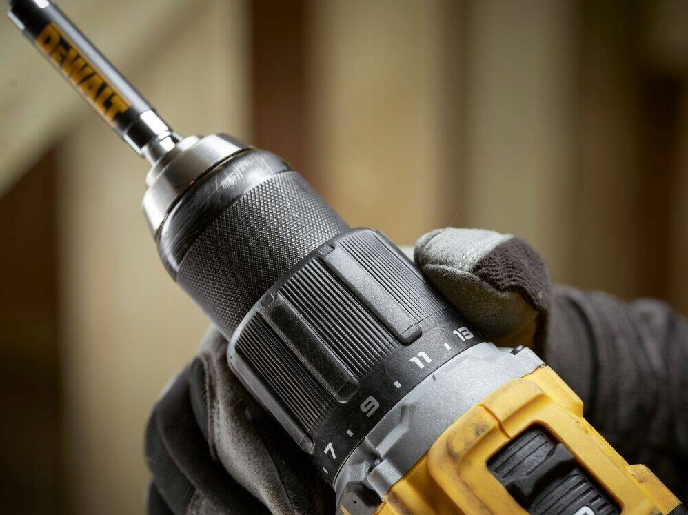 Wiertarko-wkrętarka udarowa DeWALT DCD799N-XJ 18V XR 74 Nm