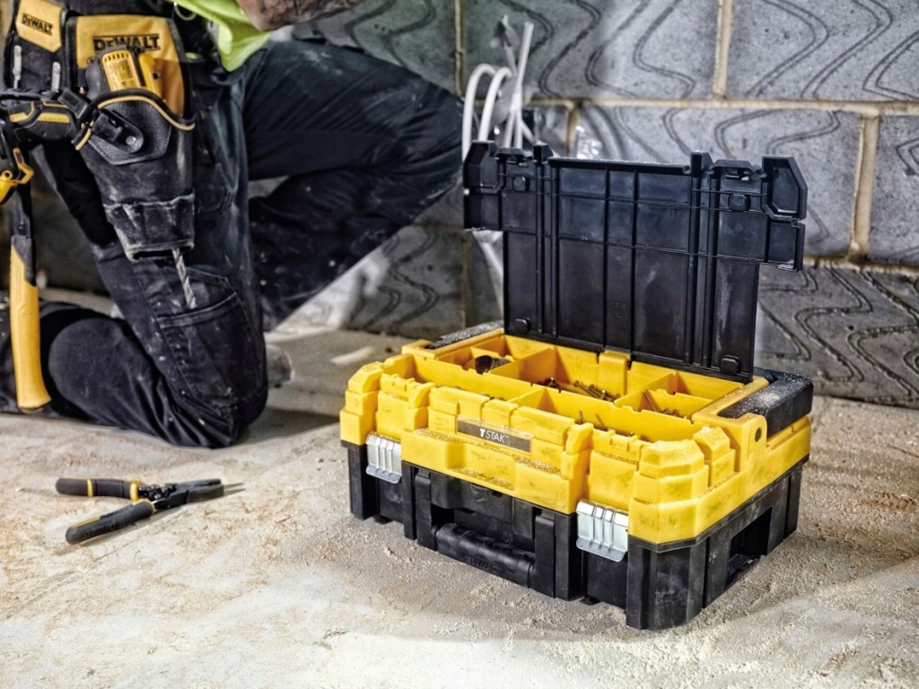 DEWALT DWST1-70704 SKRZYNIA NARZĘDZIOWA TSTAK I BEZ WKŁADU PIANKOWEGO