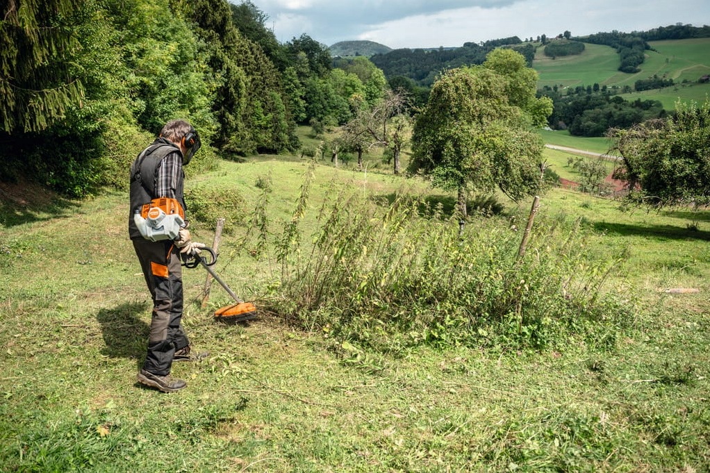 NOWA KOSA PODKASZARKA KOSIARKA SPALINOWA STIHL FS 235 2,1 kM 2-MIX -