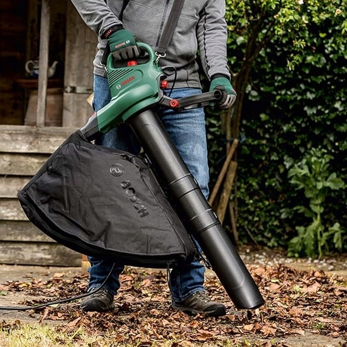 ODKURZACZ OGRODOWY DO LIŚCI + DMUCHAWA UNIVERSALGARDENTIDY 3000 BOSCH