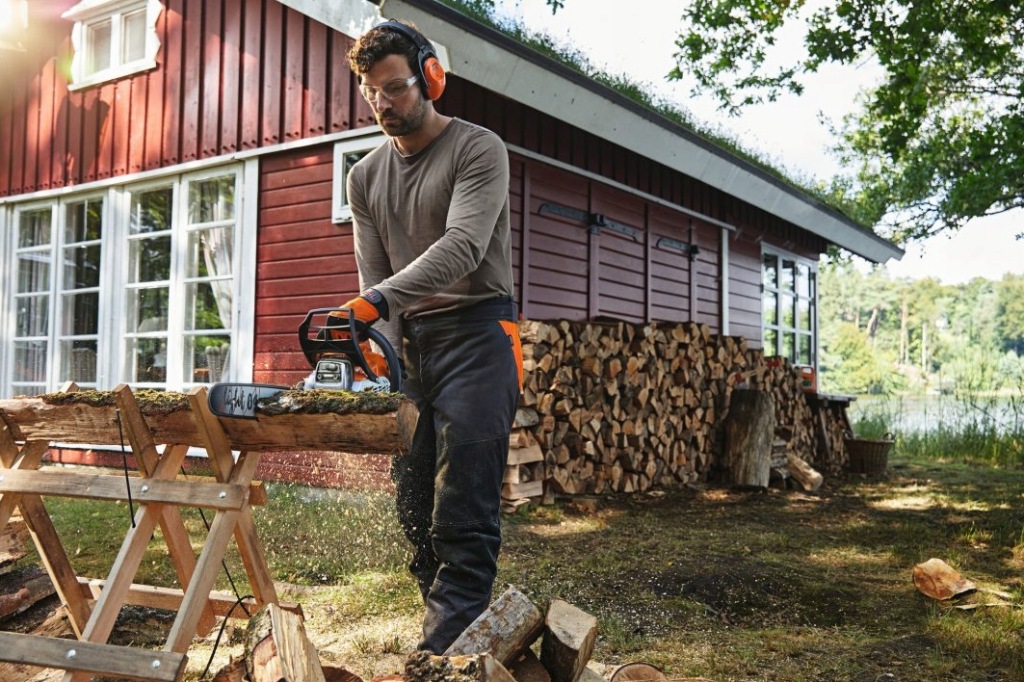PIŁA PILARKA ŁAŃCUCHOWA SPALINOWA STIHL MS 212 2.40 KM 40CM PROWADNICA