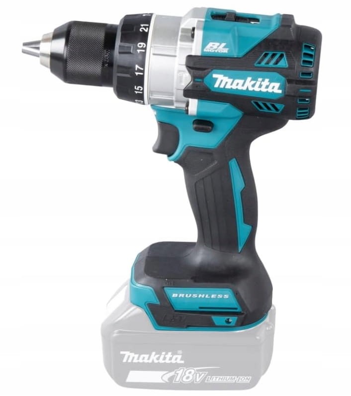 Widok 3/4 na metalowy uchwyt wiertarski 13mm w Makita DHP486