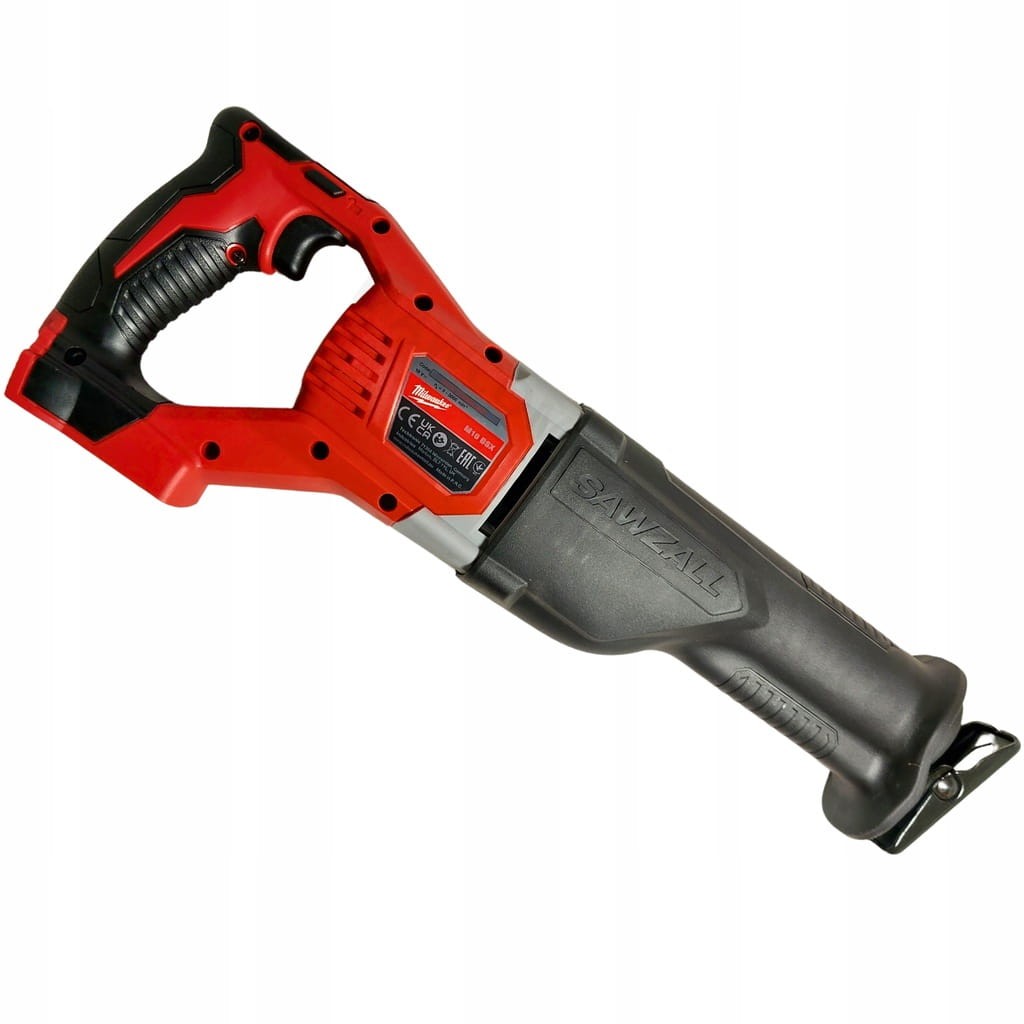 Lisi ogon Milwaukee M18 Sawzall - widok z prawej strony