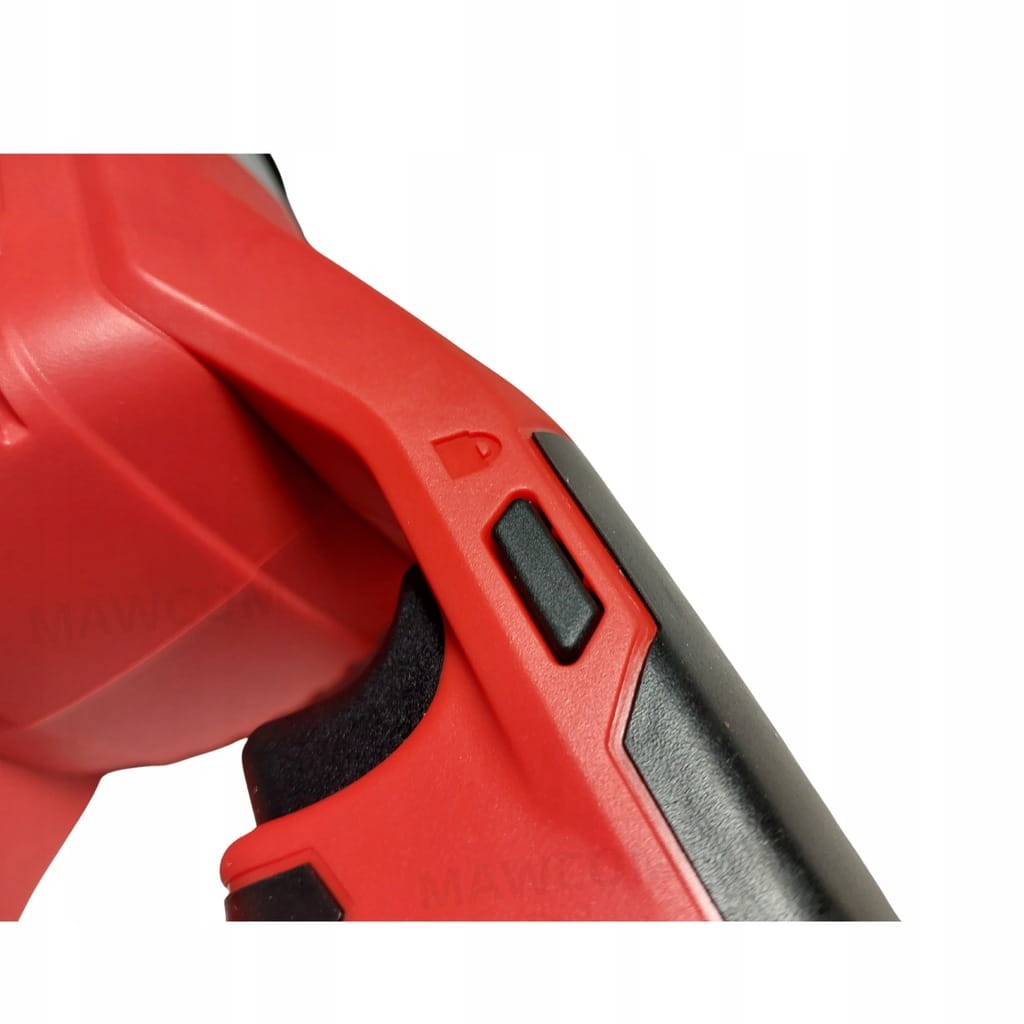 Spust włącznika z regulacją prędkości w pile Milwaukee M18