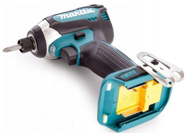 Ergonomiczna rękojeść i krótki korpus zakrętarki Makita DTD153