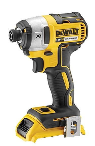 Widok 3/4 na zakrętarkę DeWalt DCF887P2 - kompaktowa głowica i bateria 5Ah