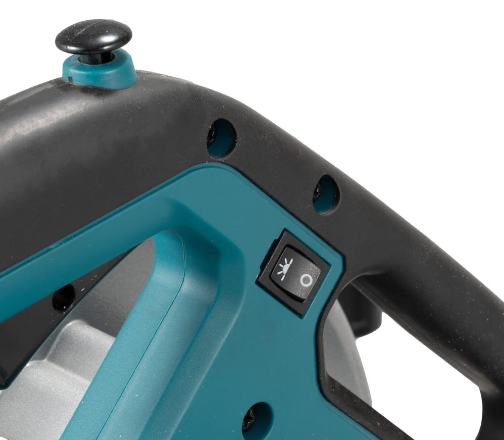 Włącznik z blokadą i ergonomiczny uchwyt w pile Makita LS1110F