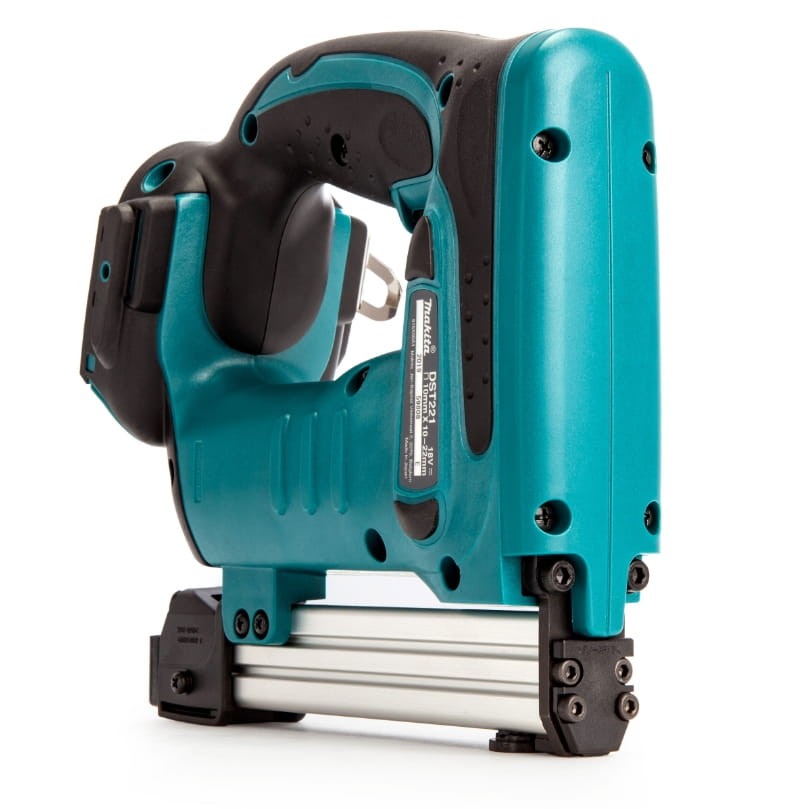 Makita DST221Z - widok z prawej strony, solidna obudowa i magazynek
