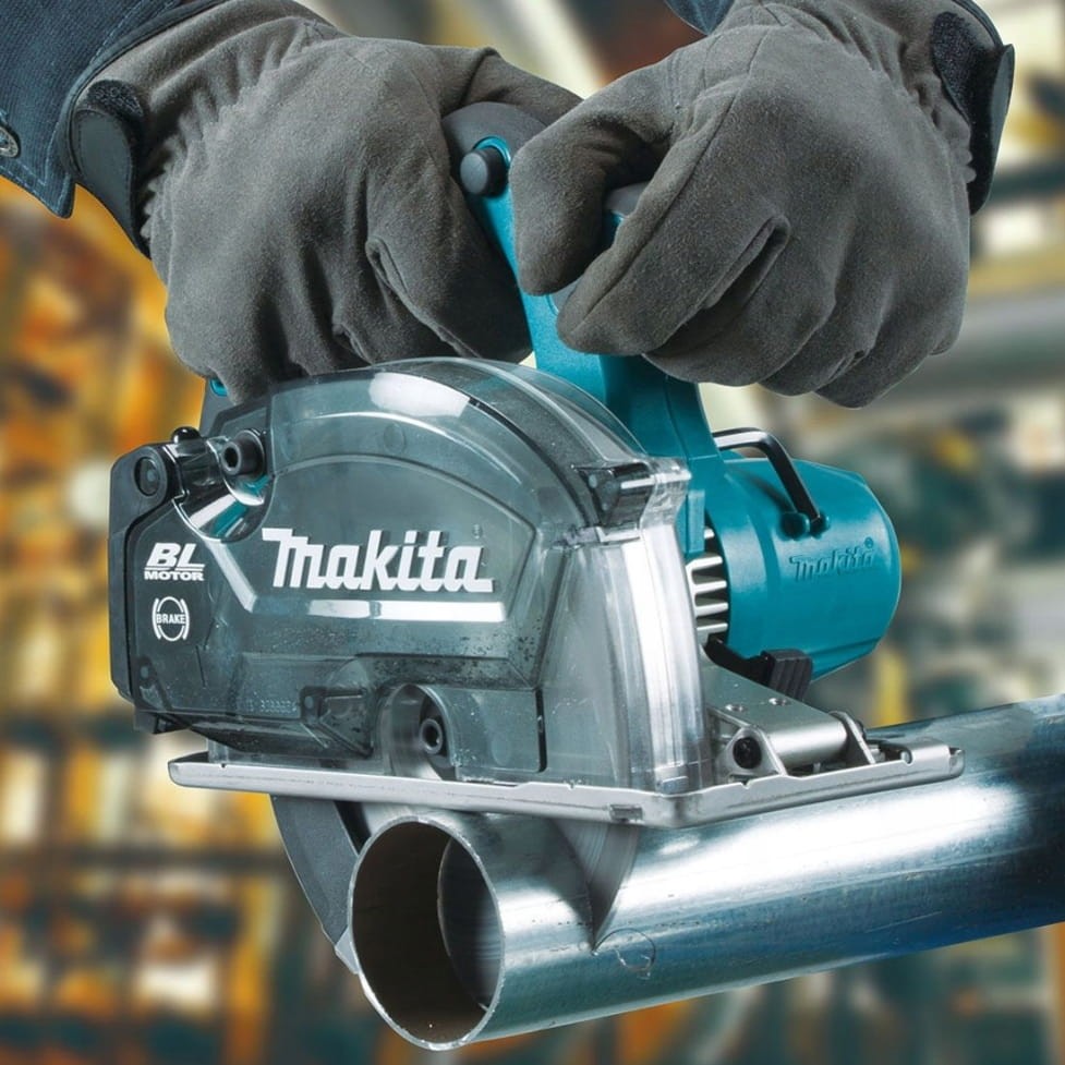 Zastosowanie Makita DCS553 - cięcie rury metalowej (zimne cięcie bez iskier)